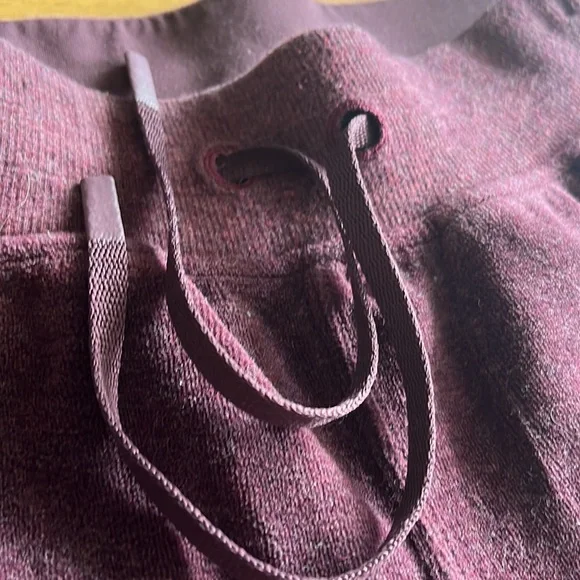 Lulu sweats super soft - Picture 3 of 6